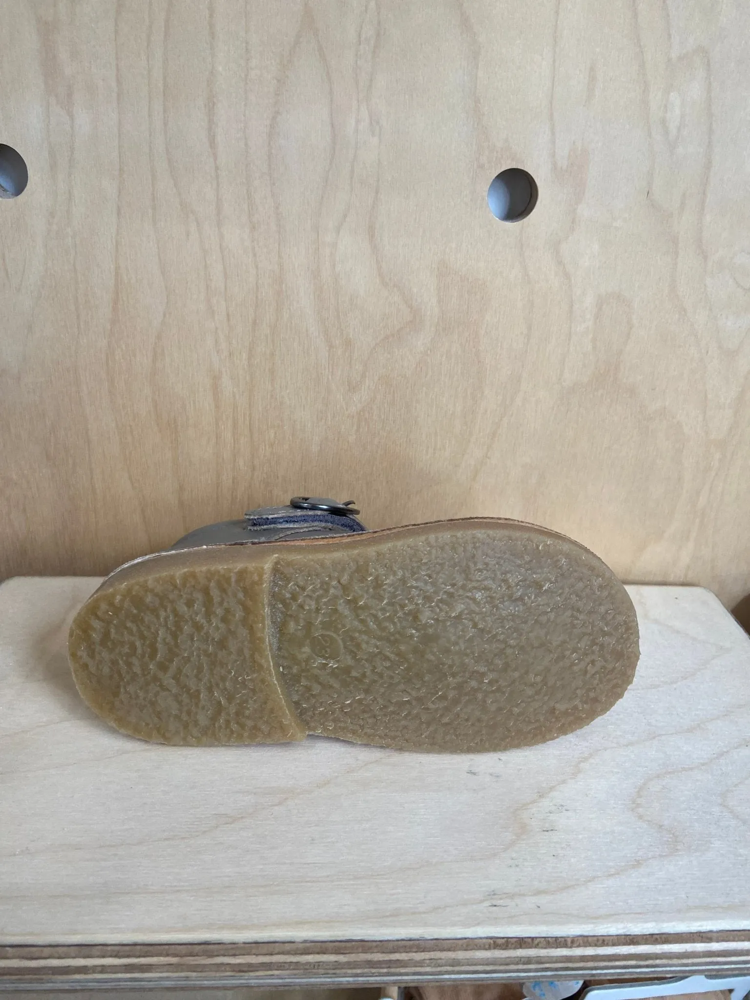 Petasil: Susy T-Bar Velcro Shoes - Concrete Roma